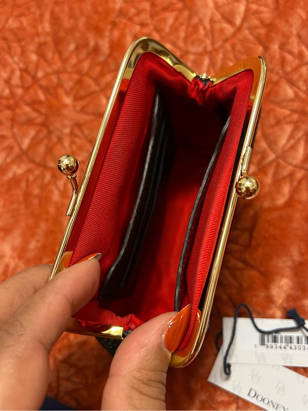 Dooney & Bourke Black Pebbled Leather Kiss-Lock Coin Purse wallet - Picture 4 of 6